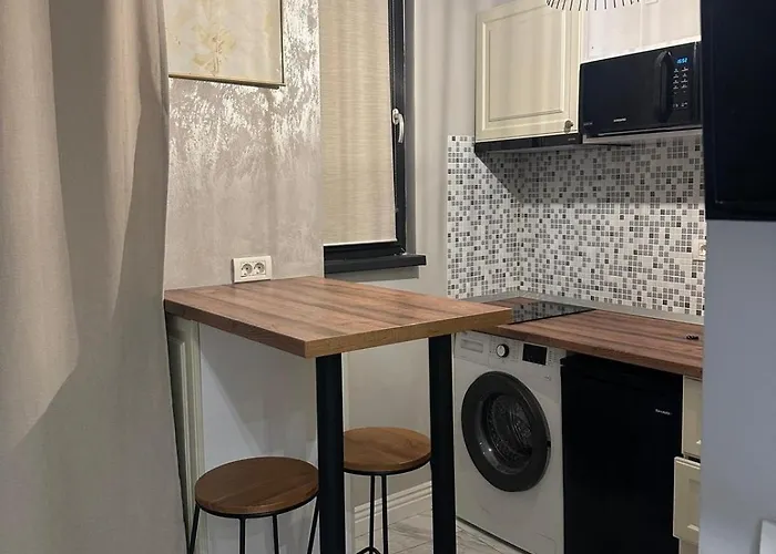 Minimal Studio In Hearth Of Old Town
